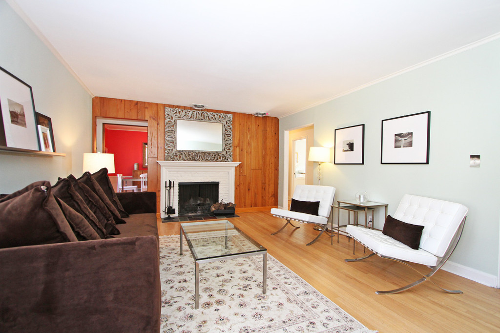 19 Evergreen Terrace, Millburn Living Room